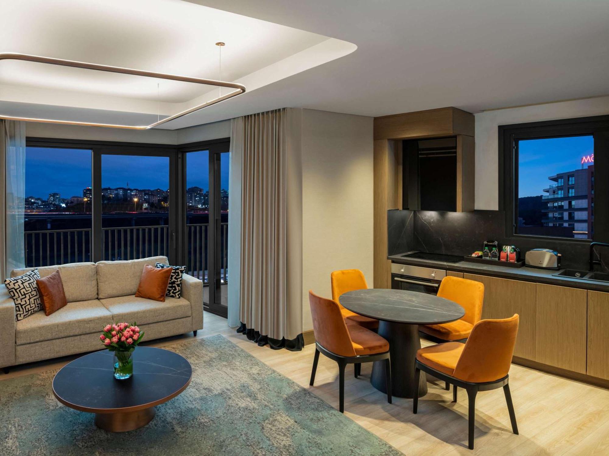 Hotel Moevenpick Living Istanbul Saklivadi Exterior foto